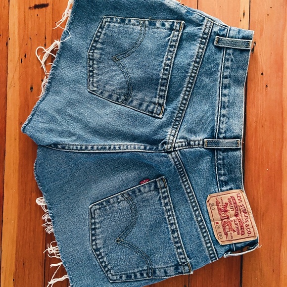 Levi Jean Shorts - Picture 2 of 4
